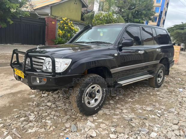Toyota Land Cruiser 100 4.2 TD Executive 2004 Black