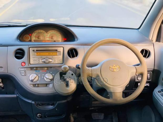 Toyota Sienta 1.5 AWD 2007 Silver
