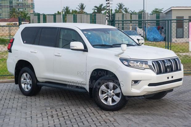 Toyota Land Cruiser Prado 2019 White