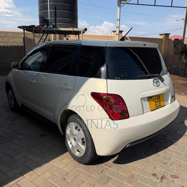 Toyota IST 2005 White