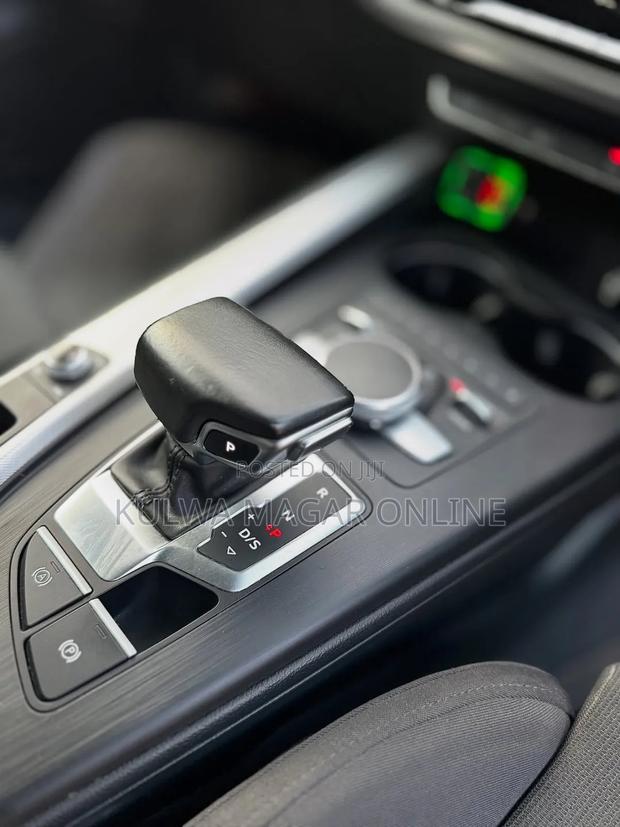 Audi A4 2017 Black