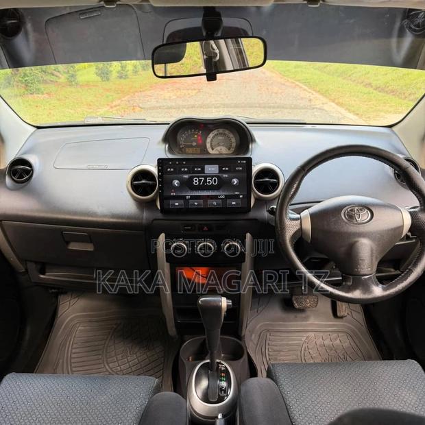Toyota IST 2005 Silver