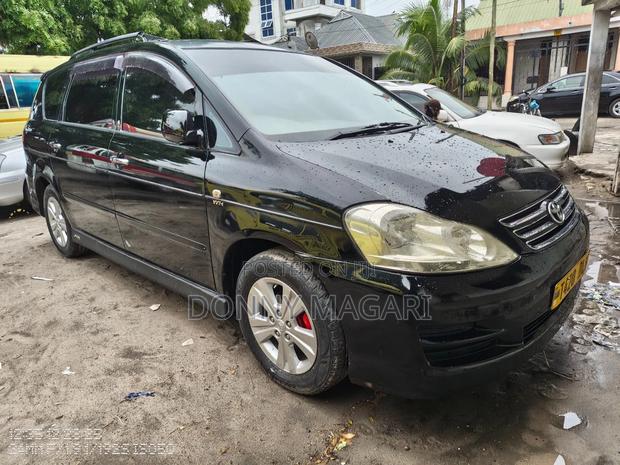 Toyota Ipsum 2005 Black