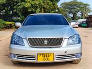 Toyota Crown Royale 2005 White for sale