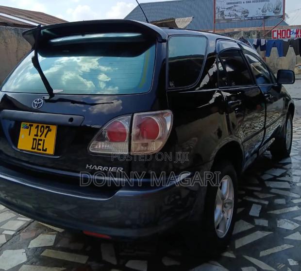 Toyota Harrier 2004 Black