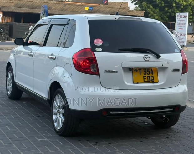 Mazda Verisa 2007 White