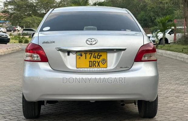 Toyota Belta 2008 Silver