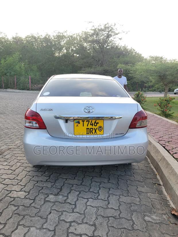 Toyota Belta 2006 Silver