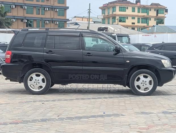 Toyota Kluger 2001 Black