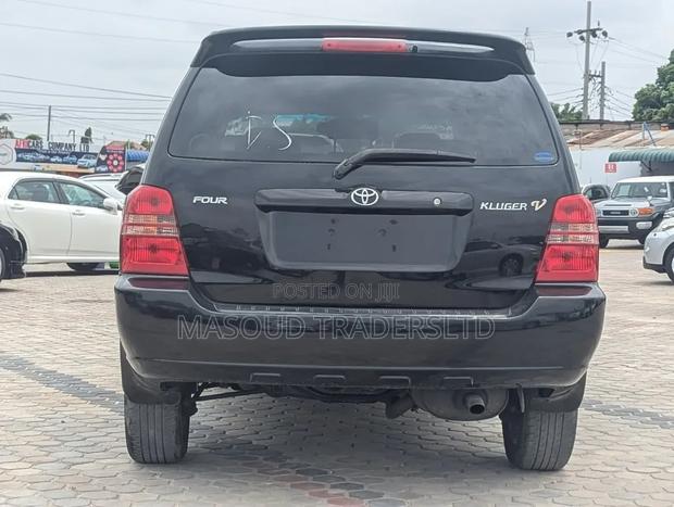 Toyota Kluger 2001 Black