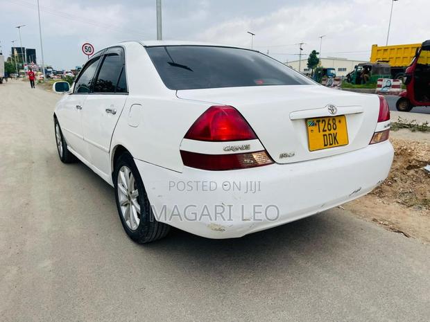 Toyota Mark II 2003 White