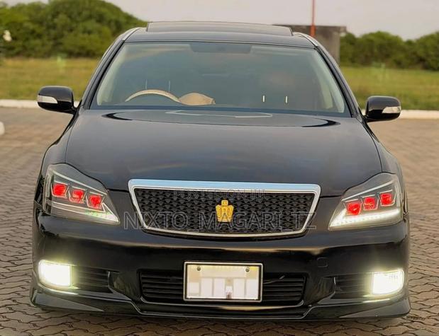 Toyota Crown 2006 Black