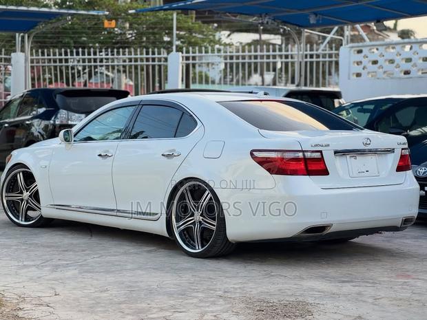 Lexus LS 2007 White