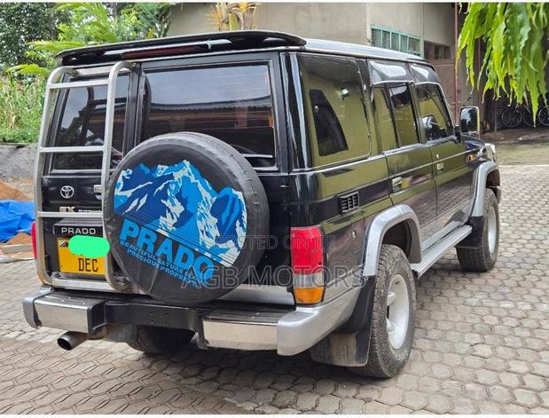 Toyota Land Cruiser Prado 1998 Black