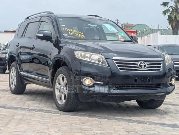 Toyota Vanguard 2013 Black