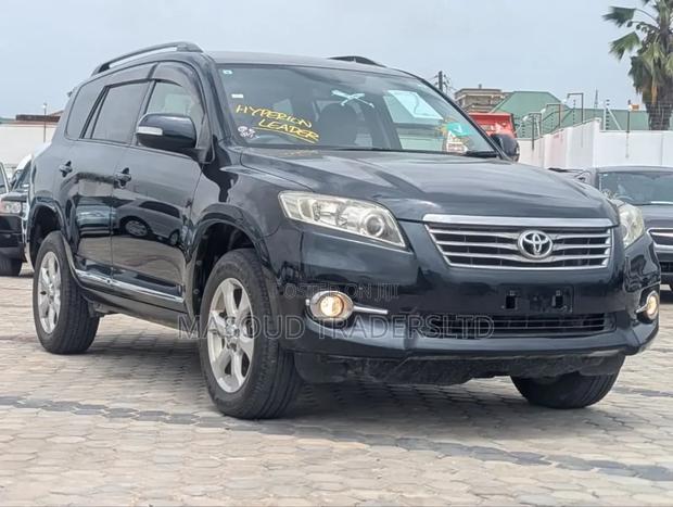 Toyota Vanguard 2013 Black