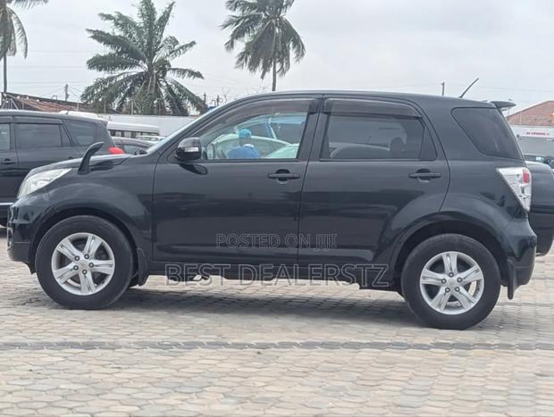 Toyota Rush 1.5 AWD 2010 Black