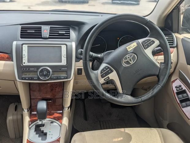 Toyota Premio 1.8 AWD 2013 Maroon