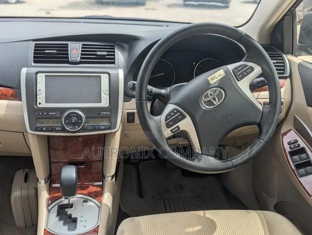 Toyota Premio 1.8 AWD 2013 Maroon