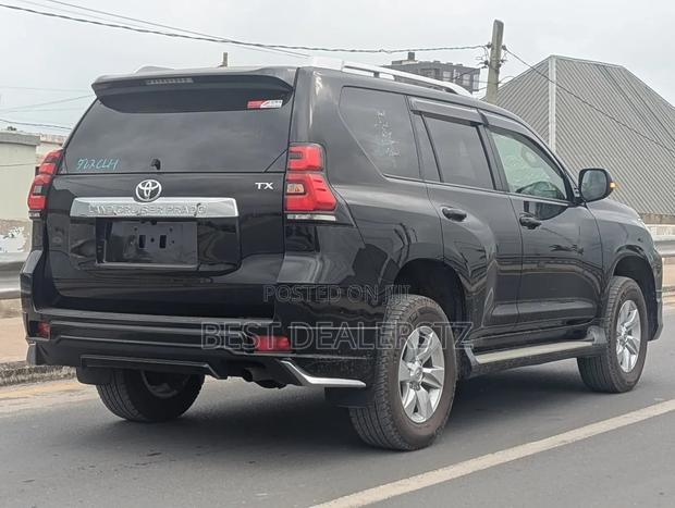 Toyota Land Cruiser Prado 2021 Black