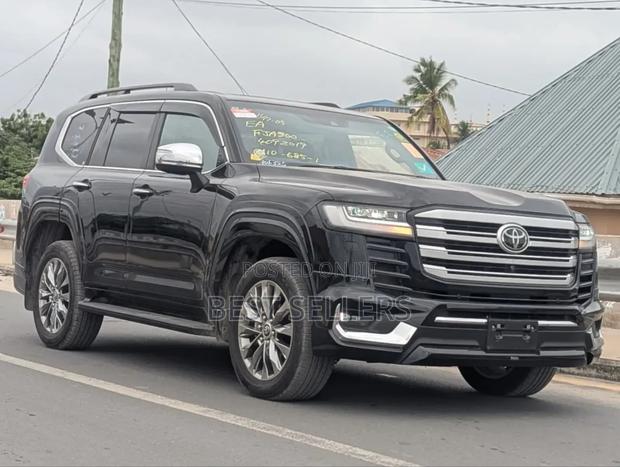 New Toyota Land Cruiser LC300 2024 Black