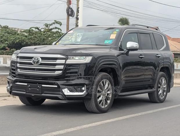 New Toyota Land Cruiser LC300 2024 Black
