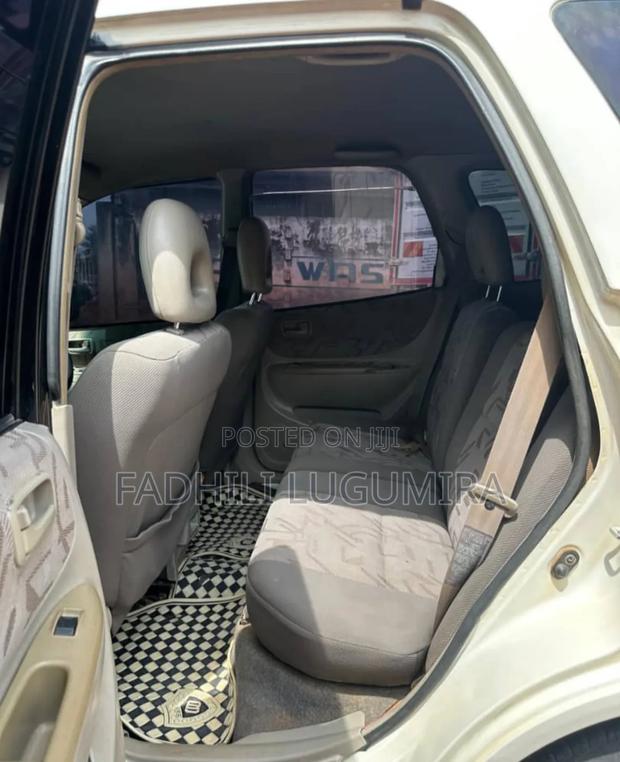Toyota Corolla Spacio 2000 White