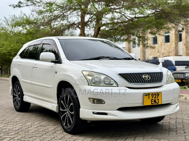 Toyota Harrier 2005 White