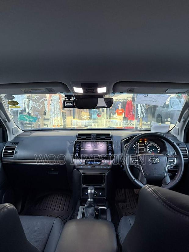 Toyota Land Cruiser Prado 2024 Black