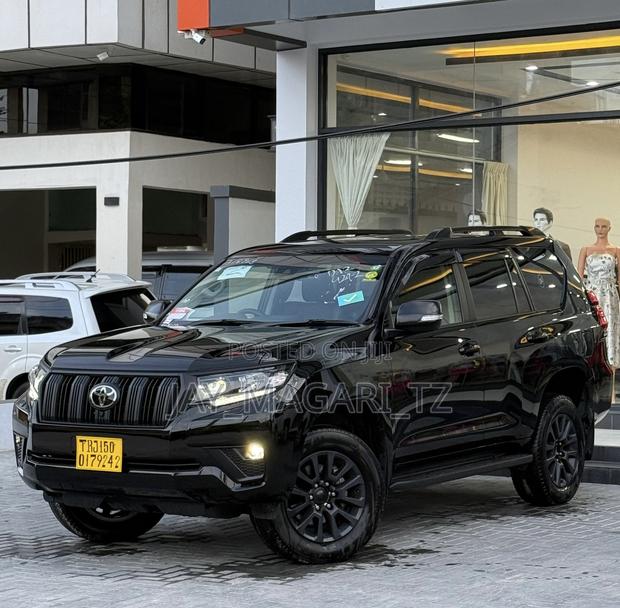 Toyota Land Cruiser Prado 2024 Black