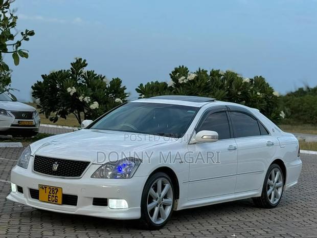 Toyota Crown 2007 White