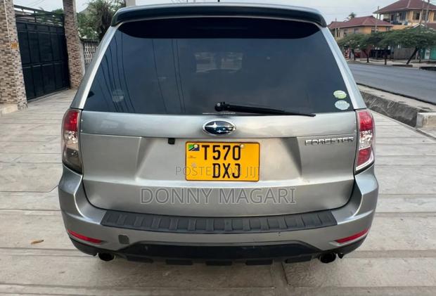 Subaru Forester 2.0D X 2010 Silver