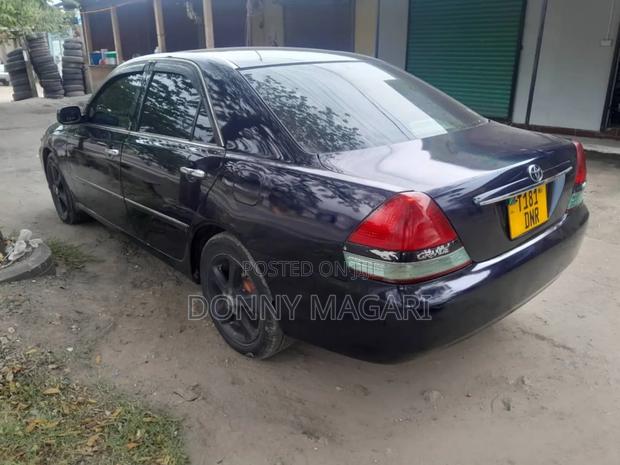 Toyota Mark II 2004 Blue