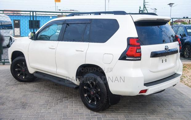 Toyota Land Cruiser Prado 2.8 2019 Pearl