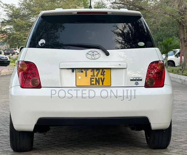 Toyota IST 2004 White