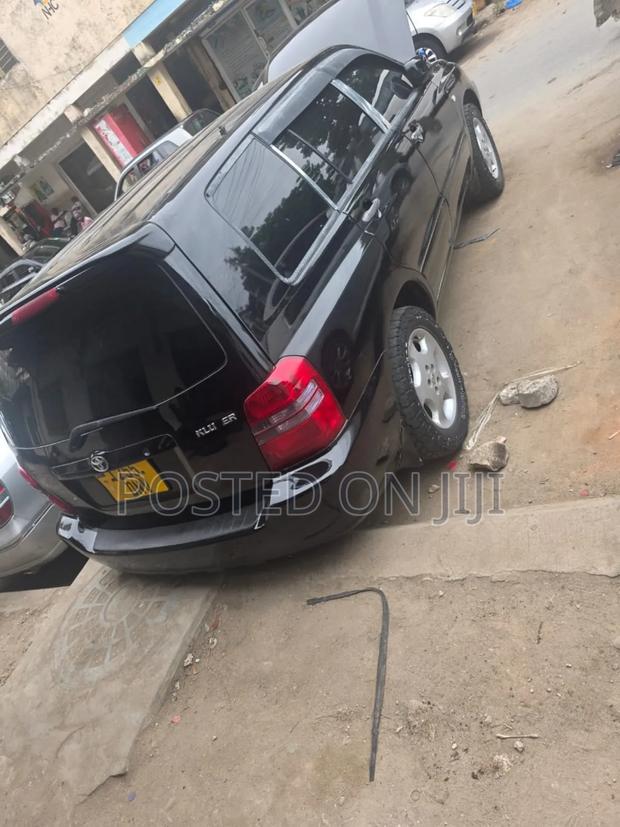Toyota Kluger 2005 Black