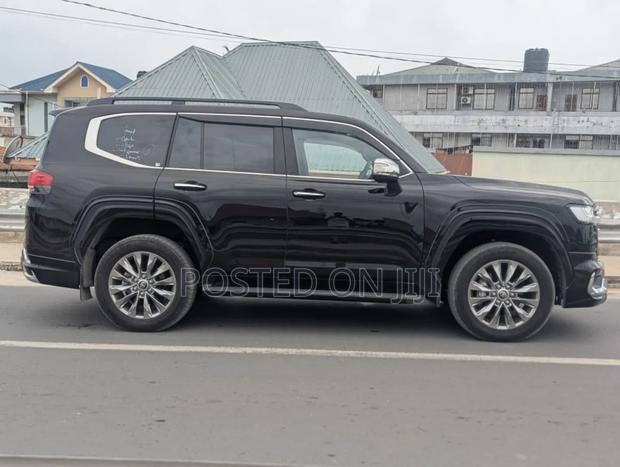 New Toyota Land Cruiser 2024 Black