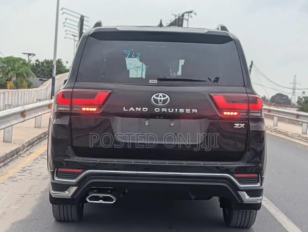 New Toyota Land Cruiser 2024 Black