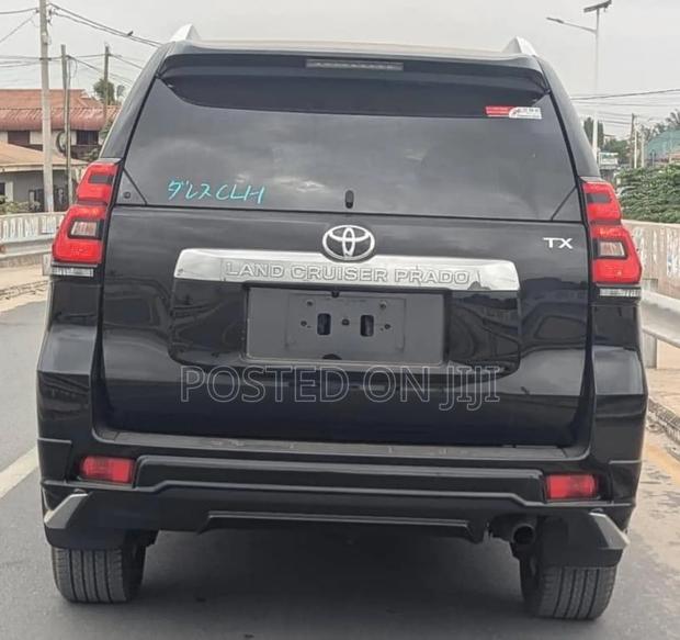 Toyota Land Cruiser Prado 2021 Black