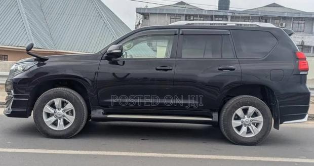 Toyota Land Cruiser Prado 2021 Black