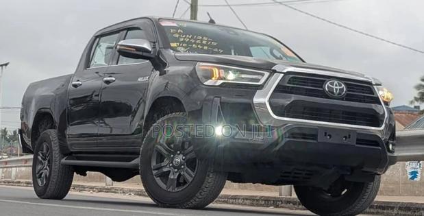 Toyota Hilux 2023 Black