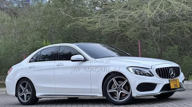 Mercedes-Benz C200 2014 White