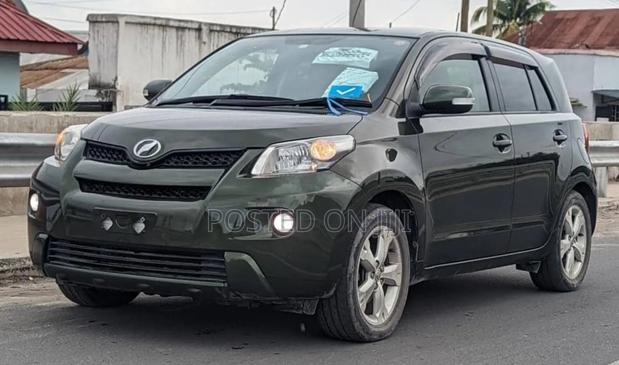Toyota IST 2011 Gray