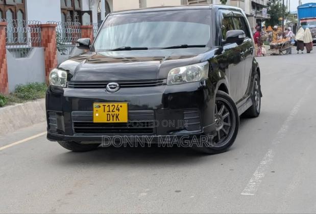 Toyota Corolla Rumion Hatchback 1.5 FWD 2009 Black