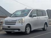 Toyota Noah 2.0 143hp AWD (8 Seater) 2009 Silver for sale