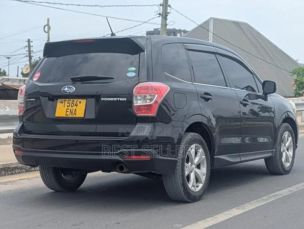 Subaru Forester 2.0XT Touring 4dr SUV AWD (2.0L 4cyl Turbo CVT) 2014 Black