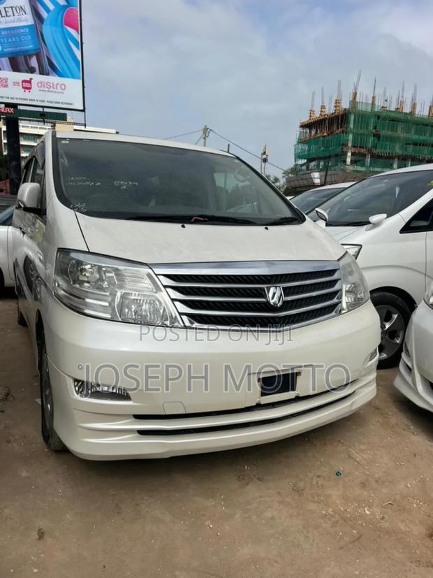Toyota Alphard 2.4 Petrol AWD 2006 White