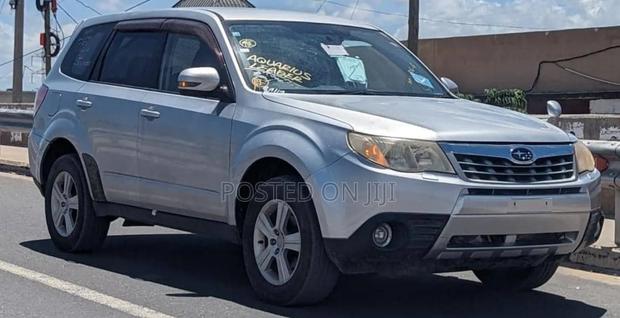 Subaru Forester 2010 Silver