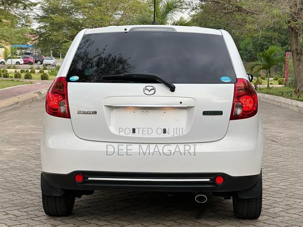 Mazda Verisa 2006 White