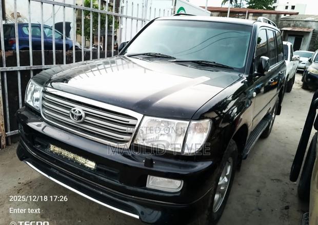 Toyota Land Cruiser 2003 Black